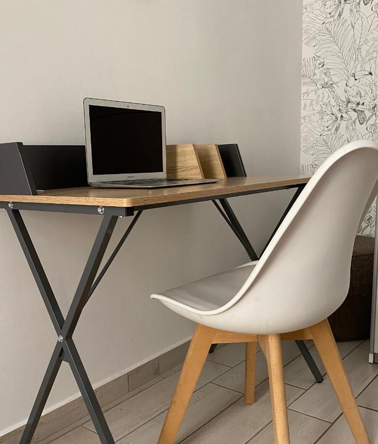 Joli Appartement Hypercentre T2, Classe Meuble De Tourisme 3 Avec Parking Gratuit 베지에 외부 사진