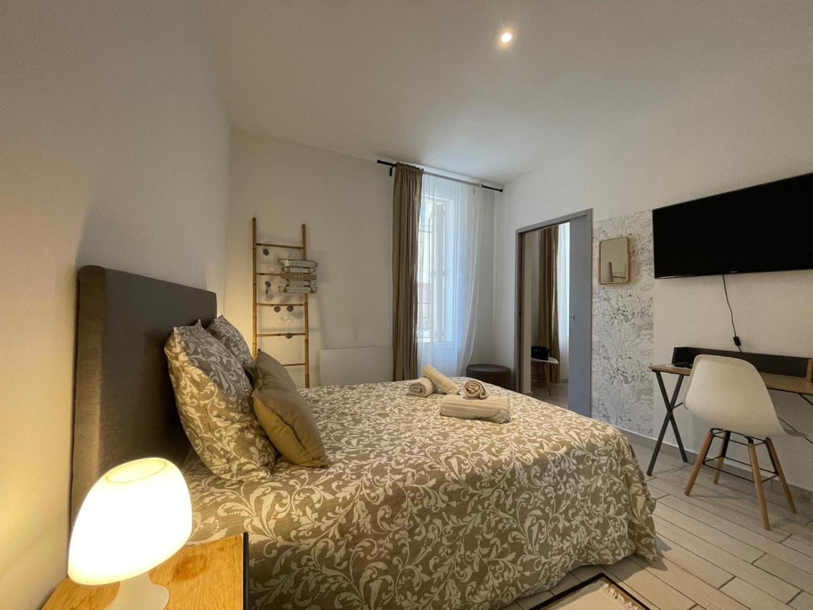 Joli Appartement Hypercentre T2, Classe Meuble De Tourisme 3 Avec Parking Gratuit 베지에 외부 사진