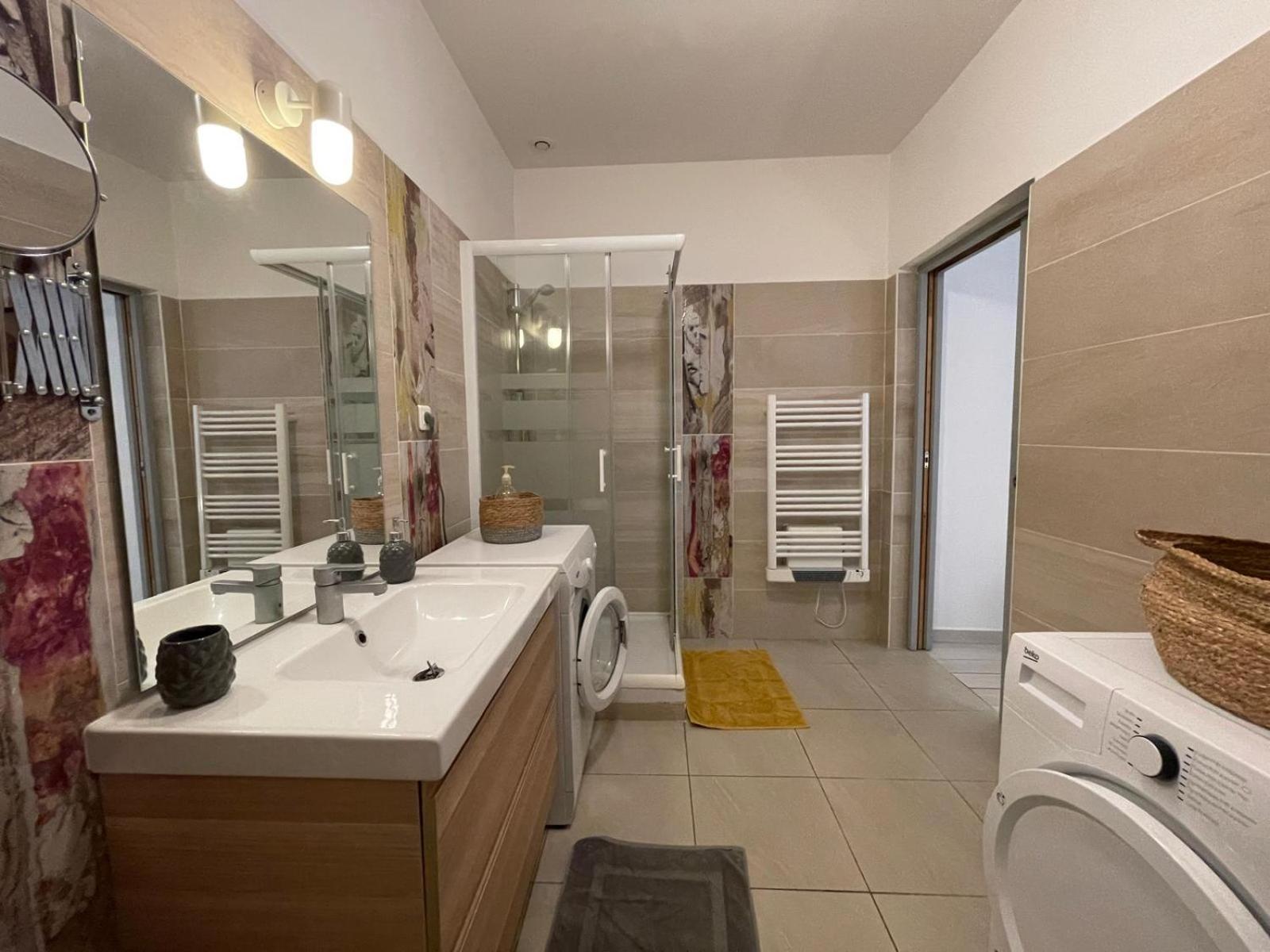 Joli Appartement Hypercentre T2, Classe Meuble De Tourisme 3 Avec Parking Gratuit 베지에 외부 사진