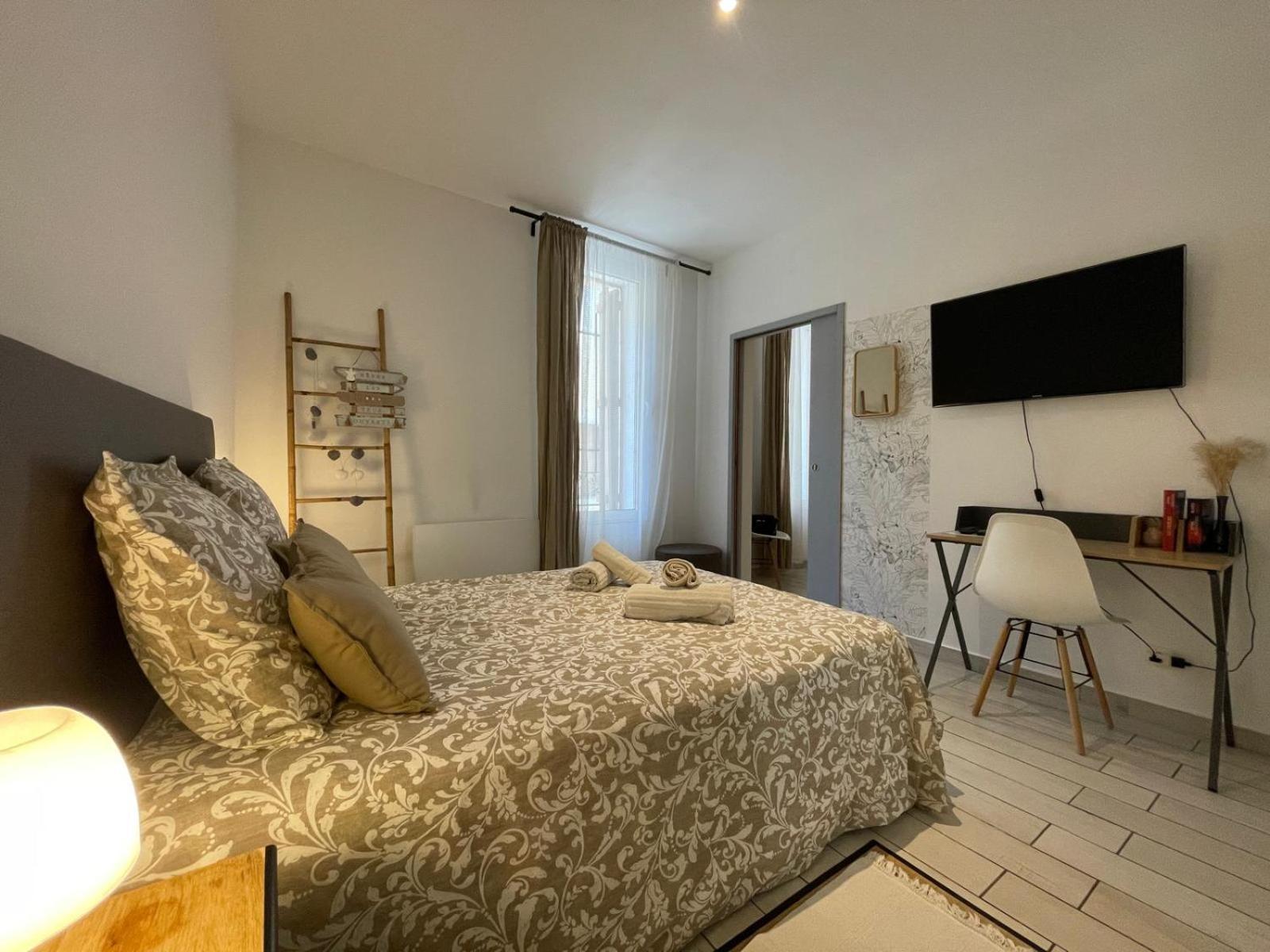 Joli Appartement Hypercentre T2, Classe Meuble De Tourisme 3 Avec Parking Gratuit 베지에 외부 사진