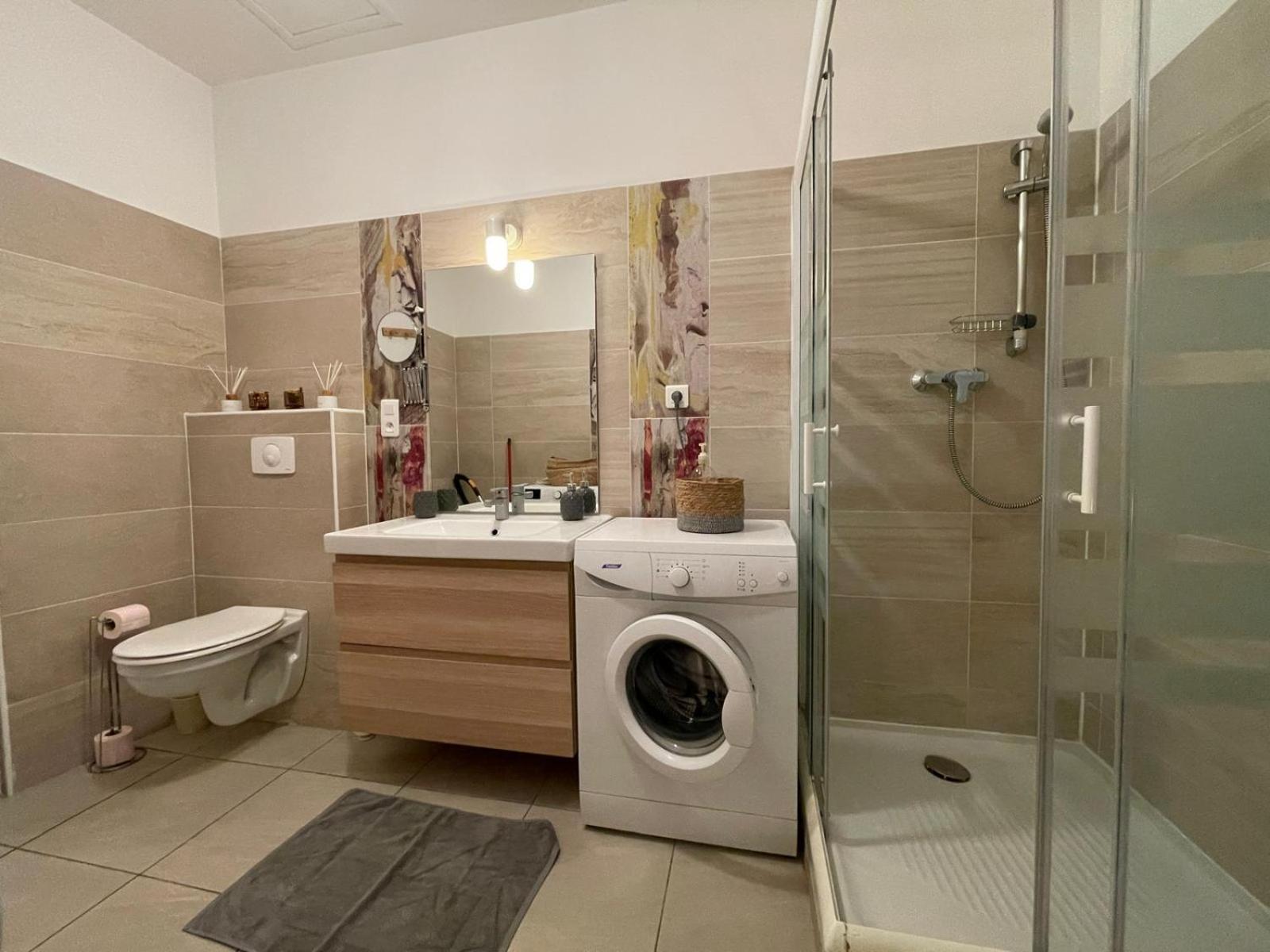 Joli Appartement Hypercentre T2, Classe Meuble De Tourisme 3 Avec Parking Gratuit 베지에 외부 사진
