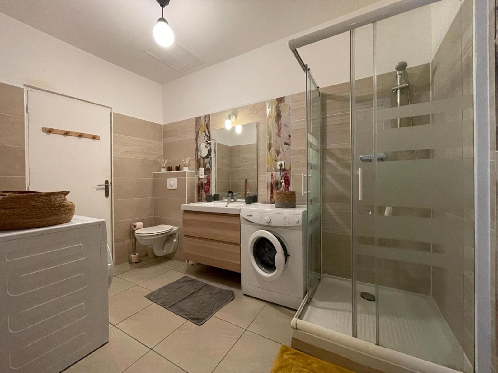 Joli Appartement Hypercentre T2, Classe Meuble De Tourisme 3 Avec Parking Gratuit 베지에 외부 사진